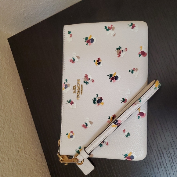 Coach Small Wristlet With Floral Print - Picture 11 of 11